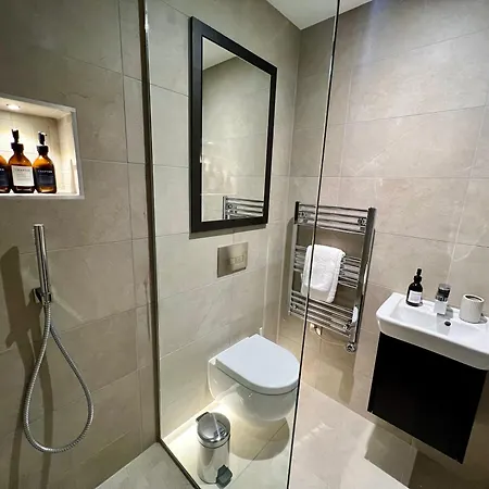 Апартаменты The Hackberry At Ryedale House Йорк