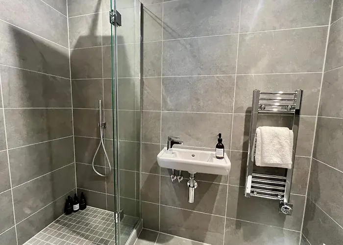 The Hackberry At Ryedale House Apartment *